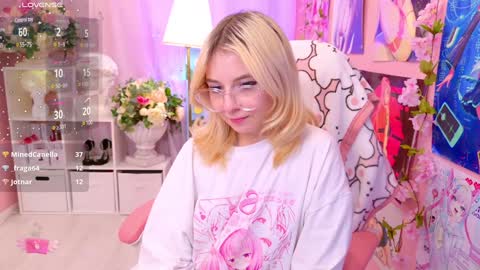 Snapshot of coconut_mia chatting on 01/26/25, 03:27 Mia online show from 01/26/25, 03:27