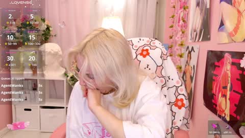 Snapshot of coconut_mia chatting on 02/04/25, 03:11 Mia online show from 02/04/25, 03:11