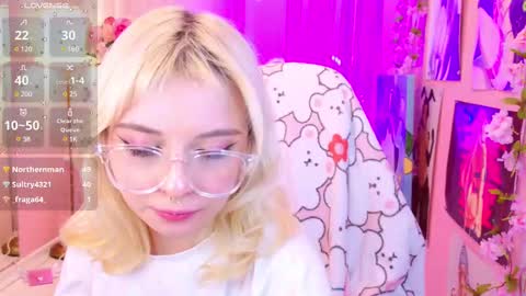 Snapshot of coconut_mia chatting on 03/05/25, 12:27 Mia online show from 03/05/25, 12:27