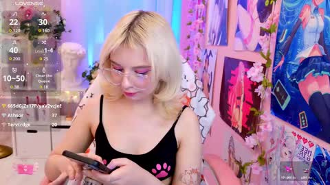 Snapshot of coconut_mia chatting on 03/08/25, 03:28 Mia online show from 03/08/25, 03:28