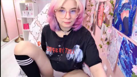 Snapshot of coconut_mia chatting on 10/07/25, 04:26 Mia online show from 10/07/25, 04:26