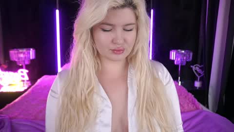 Snapshot of cocosecretss chatting on 12/15/24, 07:57 onlyfans amyleyy online show from 12/15/24, 07:57