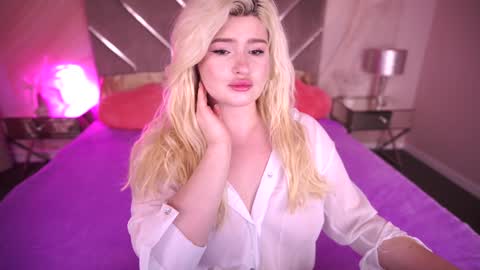 Snapshot of cocosecretss chatting on 02/08/25, 01:54 onlyfans amyleyy online show from 02/08/25, 01:54