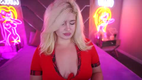 Snapshot of cocosecretss chatting on 10/16/25, 01:34 onlyfans amyleyy online show from 10/16/25, 01:34