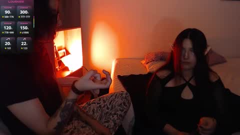 Snapshot of coffeandbread chatting on 11/01/25, 03:52 Phia And Luna online show from 11/01/25, 03:52