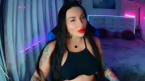 Snapshot of cokeyspeed69 chatting on 12/17/25, 10:32 Ur goddess Nikki online show from 12/17/25, 10:32
