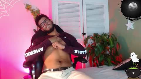 Snapshot of colby_smit chatting on 10/15/25, 07:36 Colby online show from 10/15/25, 07:36