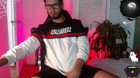 Snapshot of colby_smit chatting on 10/19/25, 07:47 Colby online show from 10/19/25, 07:47