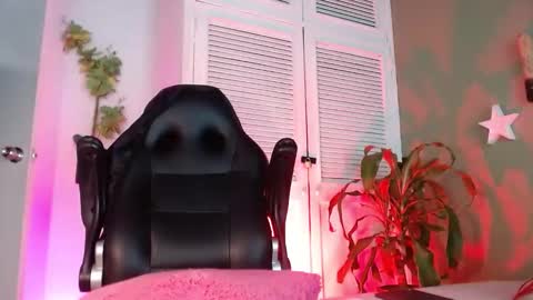 Snapshot of colby_smit chatting on 11/29/25, 07:28 Colby online show from 11/29/25, 07:28