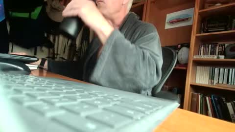 Snapshot of colchuck chatting on 05/20/26, 03:18 colchuck online show from 05/20/26, 03:18