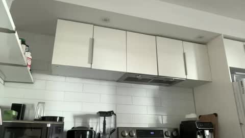 Cole online show from 11/19/25, 05:24