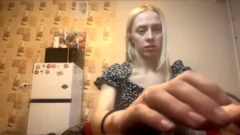 Snapshot of colenewilison chatting on 11/05/25, 09:53 Katherine online show from 11/05/25, 09:53