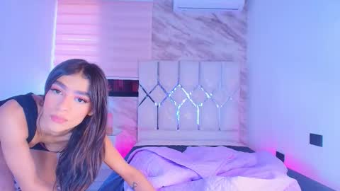 colett online show from 11/07/25, 12:05