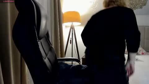 Snapshot of colette1w chatting on 04/23/26, 09:06 Olga. online show from 04/23/26, 09:06