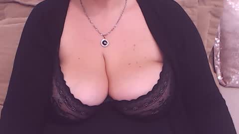 Maddison online show from 01/05/25, 05:09