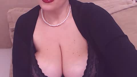 Maddison online show from 02/06/25, 10:26