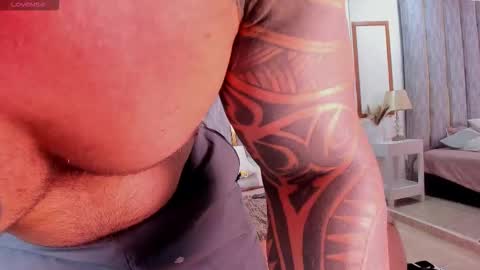 college_muscle_ass online show from 09/18/25, 01:57