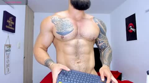 college_muscle_ass online show from 06/24/26, 09:19