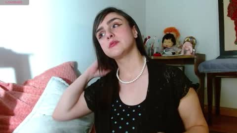 Snapshot of collette_beaufoy chatting on 11/13/25, 04:33 Collette online show from 11/13/25, 04:33