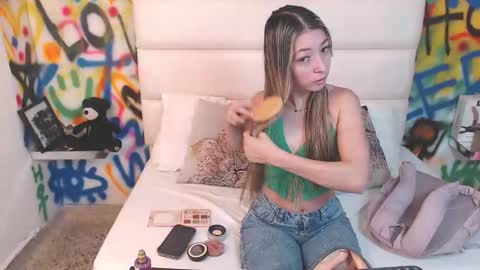 valentina online show from 12/17/25, 11:49