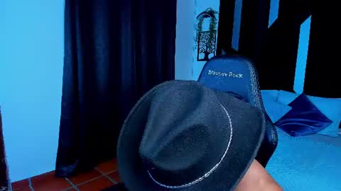 EMMETT COLLINS online show from 06/11/26, 05:27