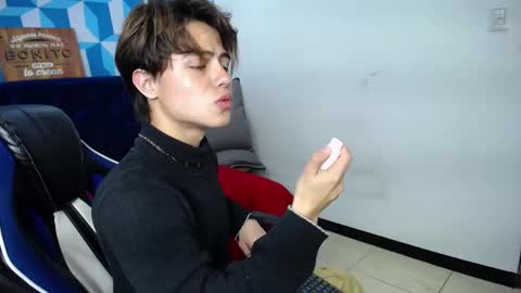 collinstone online show from 12/19/24, 08:13