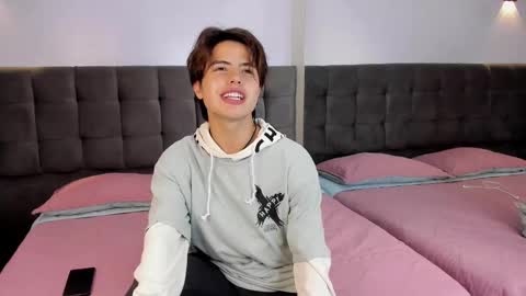 collinstone online show from 01/02/25, 07:51