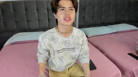 collinstone online show from 01/07/25, 07:49