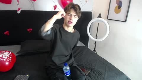 collinstone online show from 02/16/25, 07:49