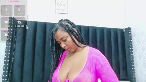 Snapshot of colombia_mommy_ chatting on 01/17/26, 12:10 GRETCHEN online show from 01/17/26, 12:10
