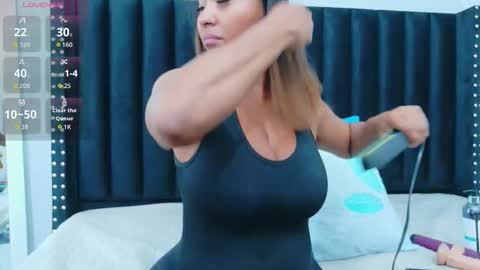 Snapshot of colombia_mommy_ chatting on 03/03/26, 12:22 GRETCHEN online show from 03/03/26, 12:22