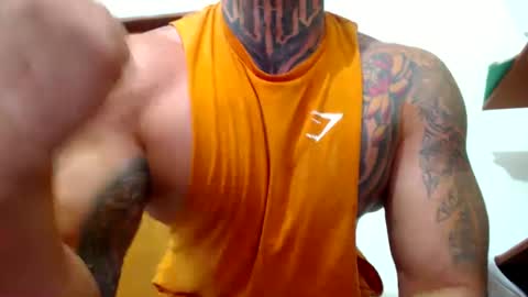 Snapshot of colombian_monster_cock chatting on 12/20/24, 07:01 camilo online show from 12/20/24, 07:01