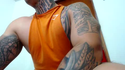 Snapshot of colombian_monster_cock chatting on 12/22/24, 07:00 camilo online show from 12/22/24, 07:00
