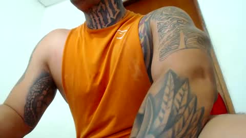 Snapshot of colombian_monster_cock chatting on 12/23/24, 04:55 camilo online show from 12/23/24, 04:55
