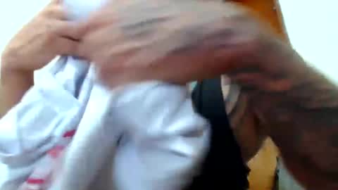 Snapshot of colombian_monster_cock chatting on 02/11/25, 06:40 camilo online show from 02/11/25, 06:40