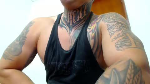 Snapshot of colombian_monster_cock chatting on 02/12/25, 05:05 camilo online show from 02/12/25, 05:05