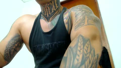 Snapshot of colombian_monster_cock chatting on 03/07/25, 02:36 camilo online show from 03/07/25, 02:36