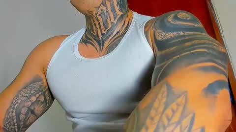 Snapshot of colombian_monster_cock chatting on 10/03/25, 11:24 camilo online show from 10/03/25, 11:24