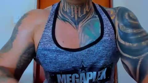 Snapshot of colombian_monster_cock chatting on 10/23/25, 08:07 camilo online show from 10/23/25, 08:07