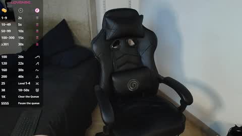 Snapshot of colombianmuscle8 chatting on 09/13/25, 10:20 colombianmuscle8 online show from 09/13/25, 10:20