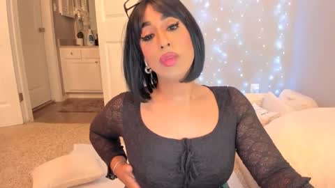 Snapshot of colombiantexas chatting on 10/15/25, 03:17 ........ Instagram Lorysexys online show from 10/15/25, 03:17