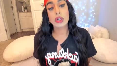 Snapshot of colombiantexas chatting on 11/18/25, 04:50 ........ Instagram Lorysexys online show from 11/18/25, 04:50