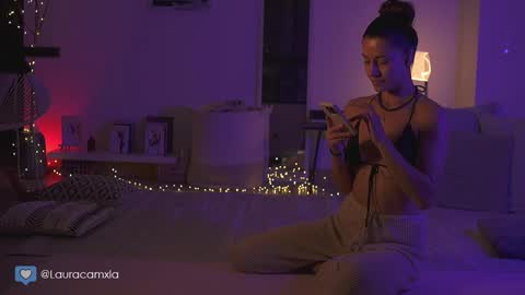 Laura online show from 12/21/24, 11:24