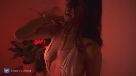 Laura online show from 03/07/25, 06:35