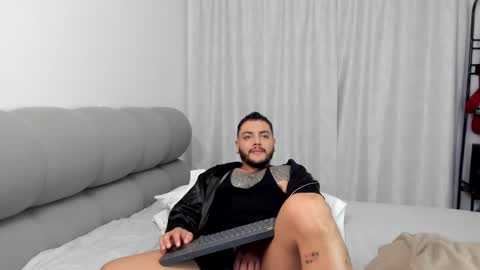 Snapshot of colton_mars chatting on 03/08/25, 04:12 Jhoan online show from 03/08/25, 04:12