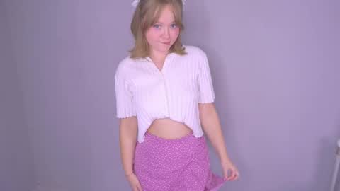 Sophi online show from 11/05/25, 01:44