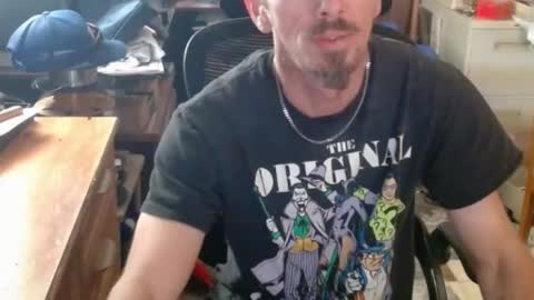 Snapshot of comic_king27 chatting on 02/21/25, 09:22 Nelson or ComicKing and sometime Peachy143 online show from 02/21/25, 09:22