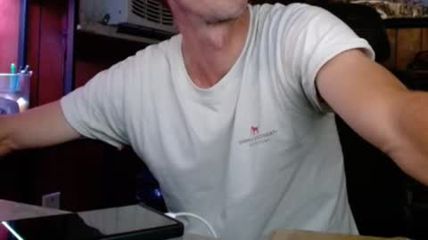 Snapshot of comic_king27 chatting on 10/08/25, 11:46 Nelson or ComicKing and sometime Peachy143 online show from 10/08/25, 11:46