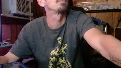 Snapshot of comic_king27 chatting on 11/26/25, 01:17 Nelson or ComicKing and sometime Peachy143 online show from 11/26/25, 01:17