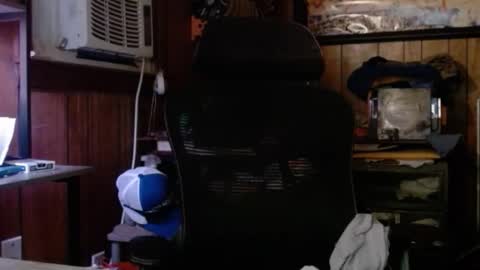 Snapshot of comic_king27 chatting on 12/01/25, 10:15 Nelson or ComicKing and sometime Peachy143 online show from 12/01/25, 10:15